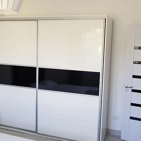 V1 Apartment *